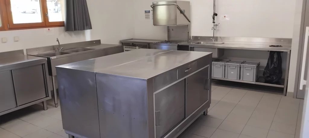 cuisine salle des fêtes de la compote