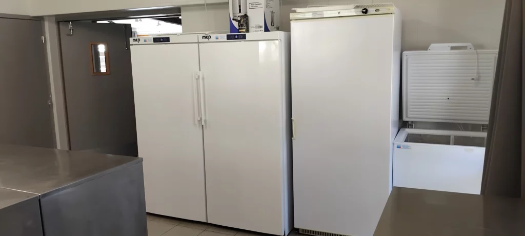 frigo cuisine salle des fêtes la compote